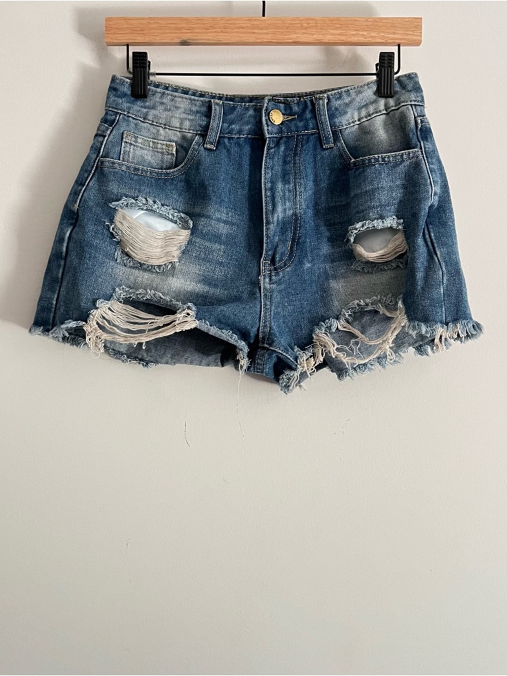 Micas Distressed Denim Shorts Size M NWT High Rise Cutoff Summer Festival